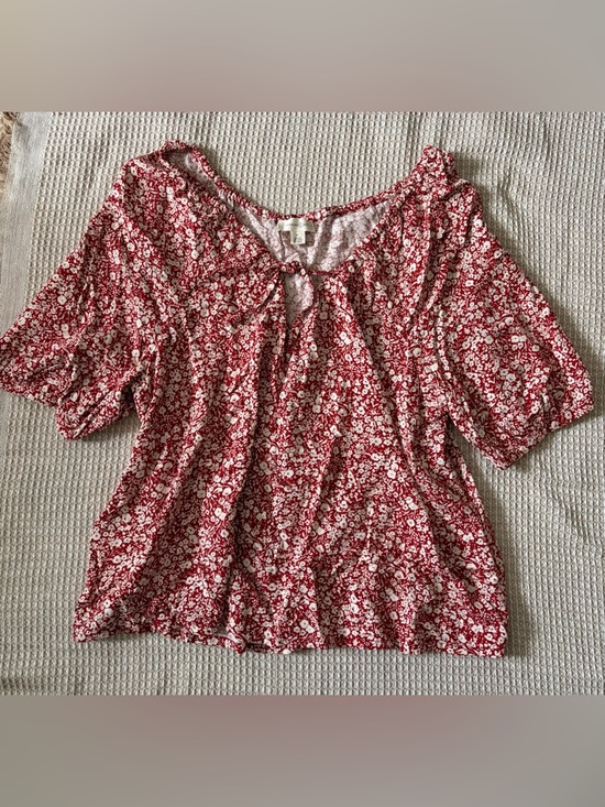 Treasure & Bond Tops - Treasure & Bond Red Floral Tie-Front Blouse